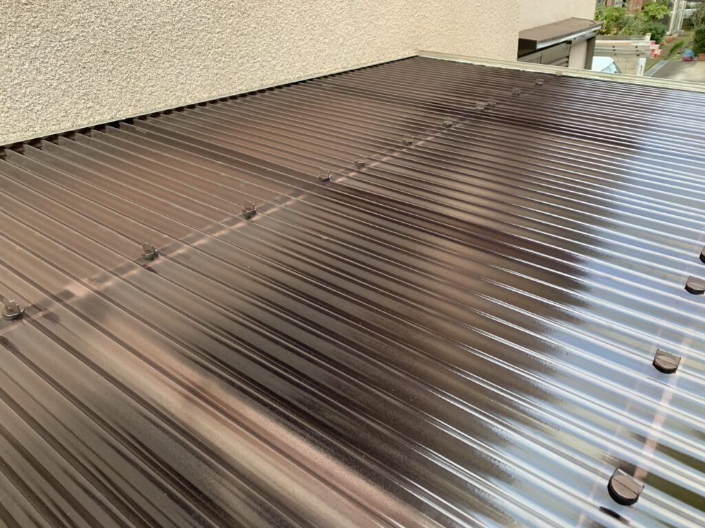 ポリカ屋根