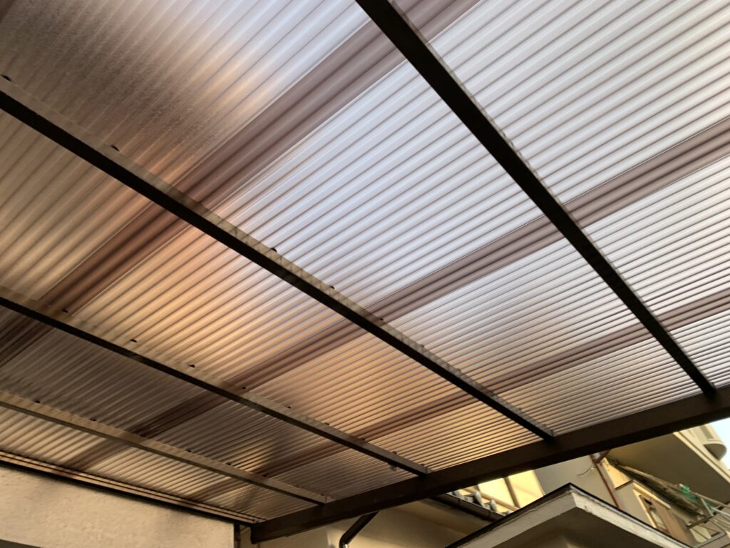 ポリカーボネート屋根